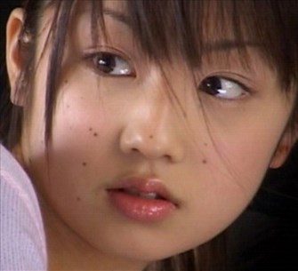 小倉優子は顔や顎の下と手 背中のほくろを除去した 料理は下手で美味しくなかったが料理教室で上手なったって本当 Off Time